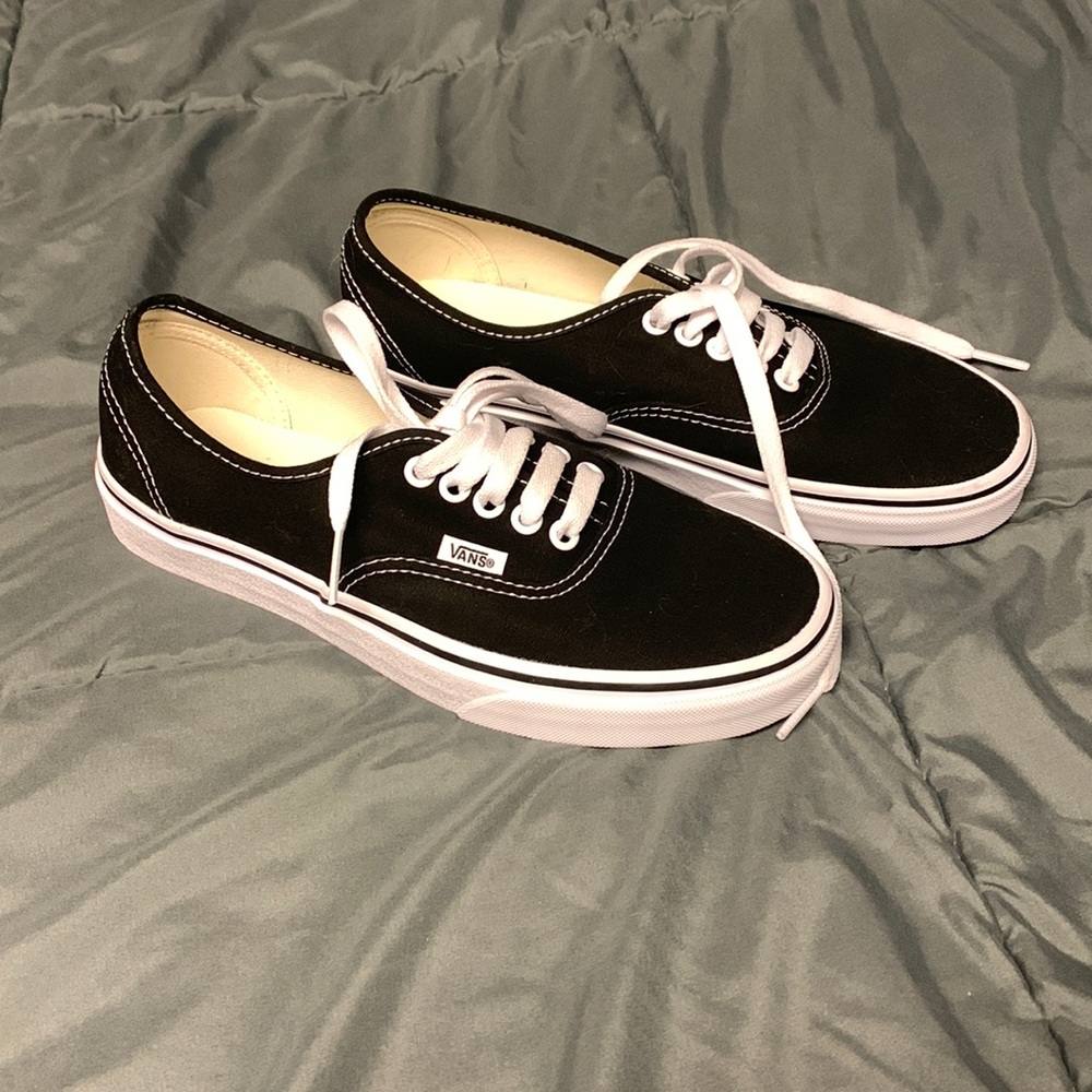 NEW black Vans